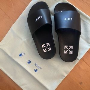 Off-white pool slides size 35. I believe it is equivalent to a 5 womens.